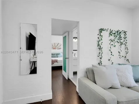 1618 Michigan Avenue Miami Beach FL 33139