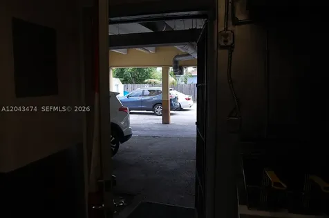 883 W 29 Hialeah FL 33012