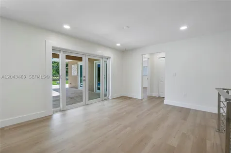 4914 SW 90th Avenue Cooper City FL 33328