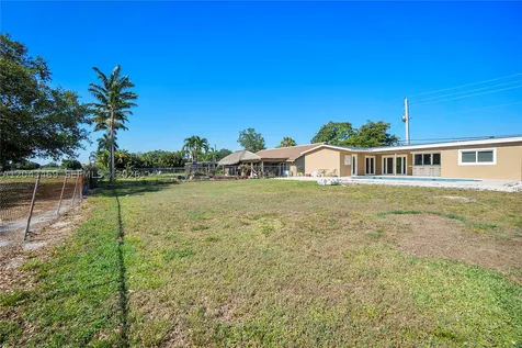 4914 SW 90th Avenue Cooper City FL 33328