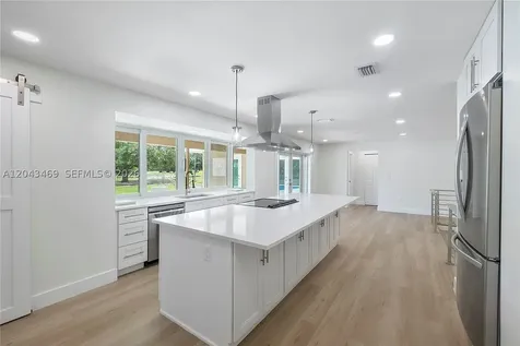 4914 SW 90th Avenue Cooper City FL 33328