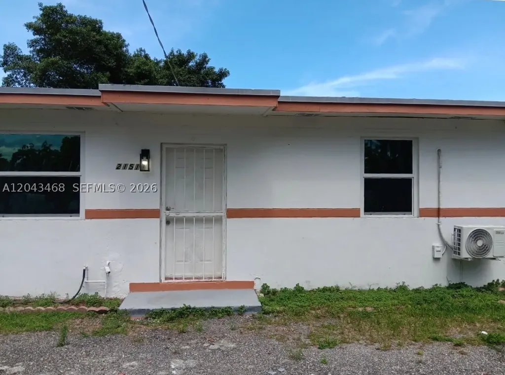 21511 SW 120th Avenue Miami FL 33177