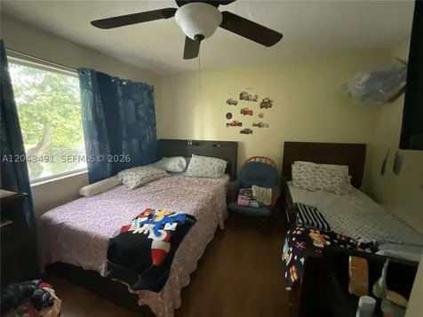 1209 Sussex Drive North Lauderdale FL 33068