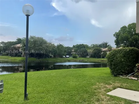 1209 Sussex Drive North Lauderdale FL 33068