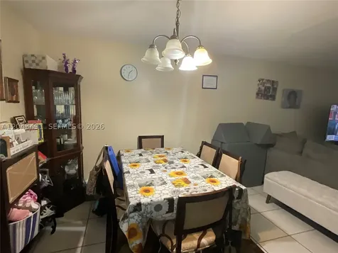 1209 Sussex Drive North Lauderdale FL 33068