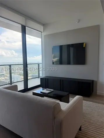 20 NE 11th Street Miami FL 33132