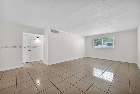 861 SW 74 Terrace North Lauderdale FL 33068