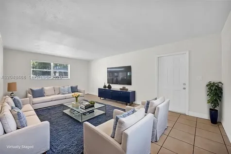 861 SW 74 Terrace North Lauderdale FL 33068