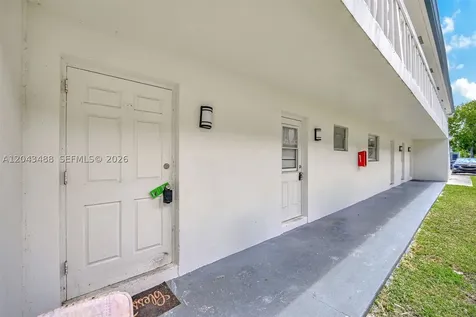 861 SW 74 Terrace North Lauderdale FL 33068