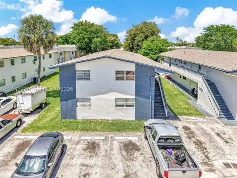 861 SW 74 Terrace North Lauderdale FL 33068