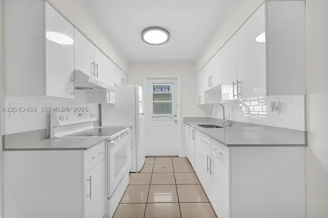 861 SW 74 Terrace North Lauderdale FL 33068