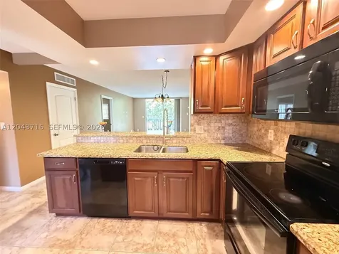 320 NE 12th Avenue Hallandale Beach FL 33009