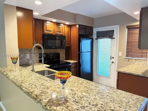 320 NE 12th Avenue Hallandale Beach FL 33009