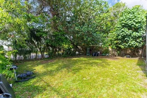 15100 NE 14th Court North Miami Beach FL 33162