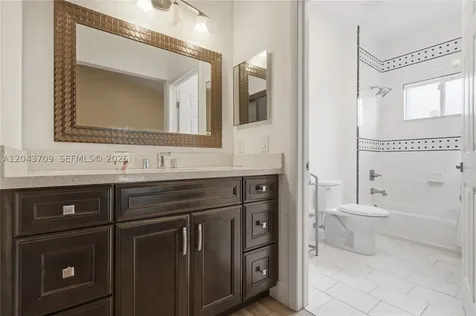 610 SE 12th Terrace Homestead FL 33033