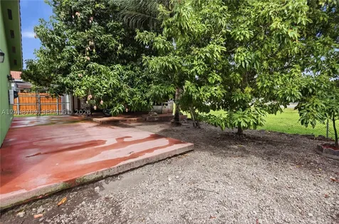 610 SE 12th Terrace Homestead FL 33033