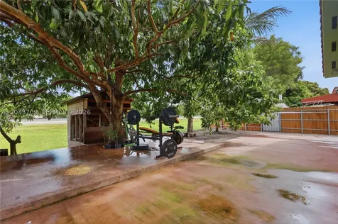 610 SE 12th Terrace Homestead FL 33033