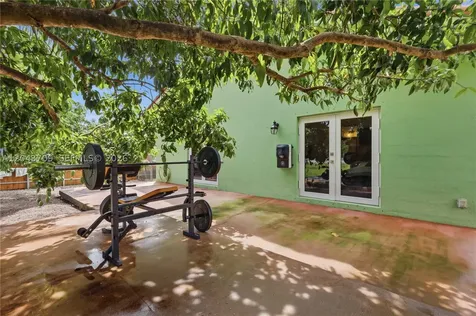 610 SE 12th Terrace Homestead FL 33033