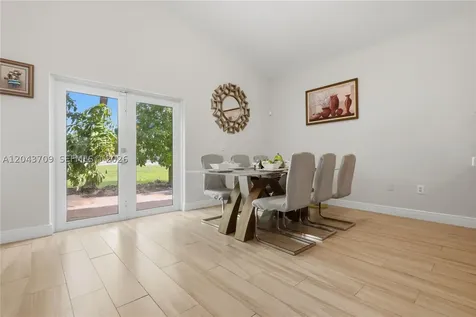610 SE 12th Terrace Homestead FL 33033