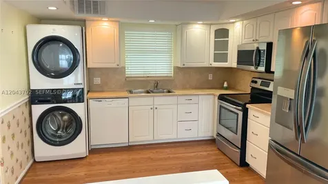 401 Lake Shore Drive Lake Park FL 33403