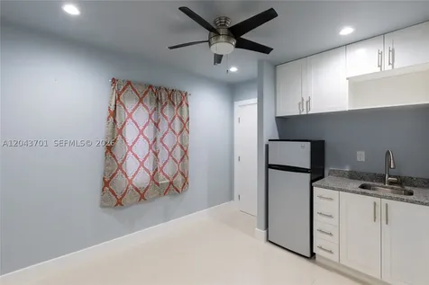 4538 SW 1st Street Miami FL 33134