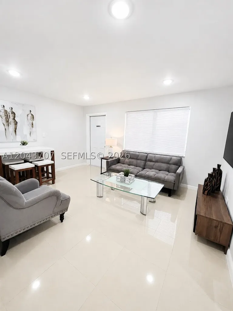 1723 Wiley Street Hollywood FL 33020