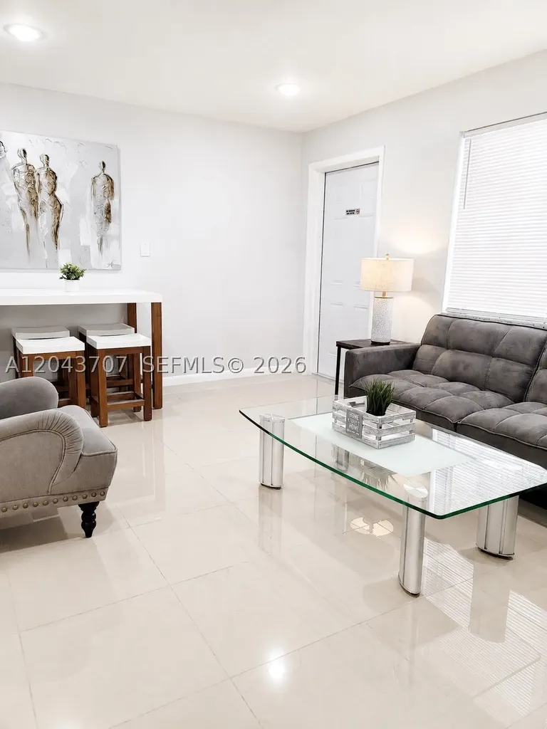 1723 Wiley Street Hollywood FL 33020