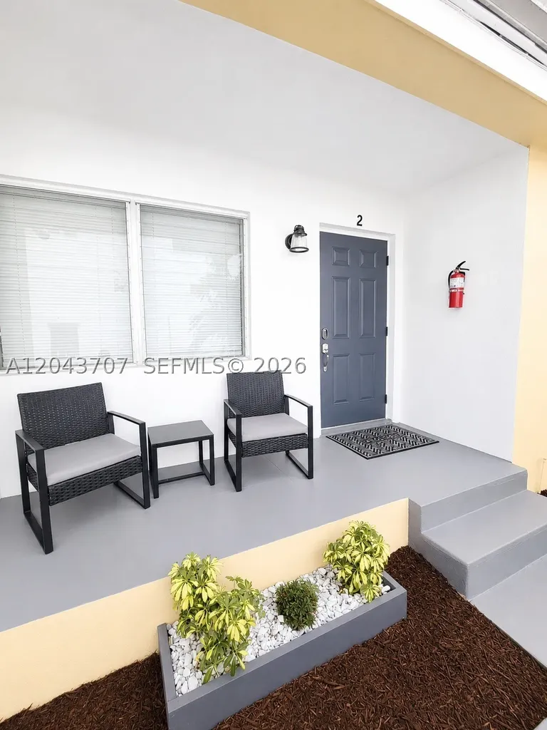 1723 Wiley Street Hollywood FL 33020