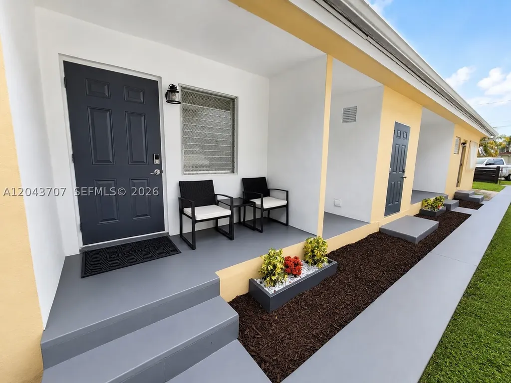 1723 Wiley Street Hollywood FL 33020