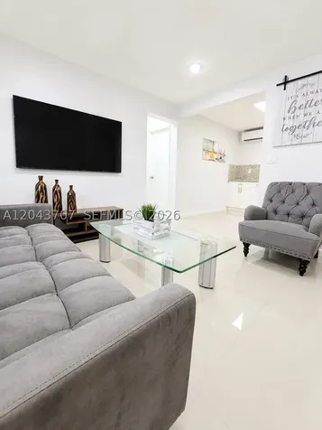 1723 Wiley Street Hollywood FL 33020
