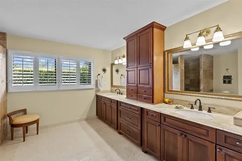 7430 SW 142nd Terrace Palmetto Bay FL 33158