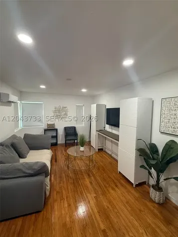 528 NE 70th Street Miami FL 33138