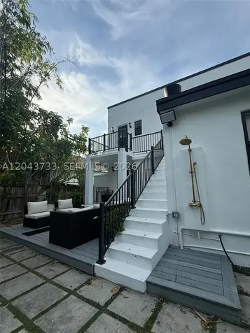 528 NE 70th Street Miami FL 33138