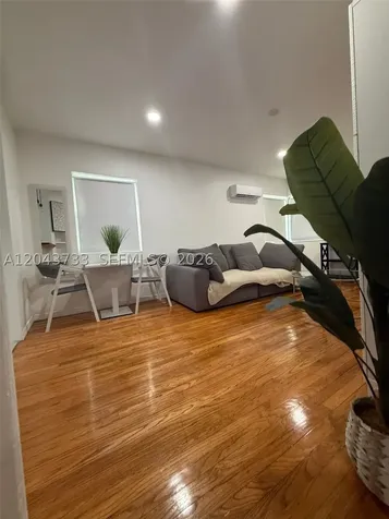 528 NE 70th Street Miami FL 33138