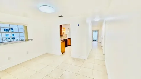 3180 SW 25th Terrace Miami FL 33133
