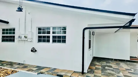 3180 SW 25th Terrace Miami FL 33133
