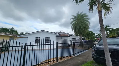 3180 SW 25th Terrace Miami FL 33133