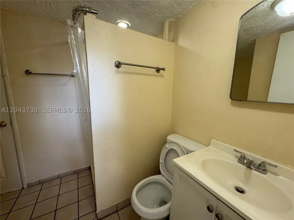 215 Columbus Parkway Hollywood FL 33021