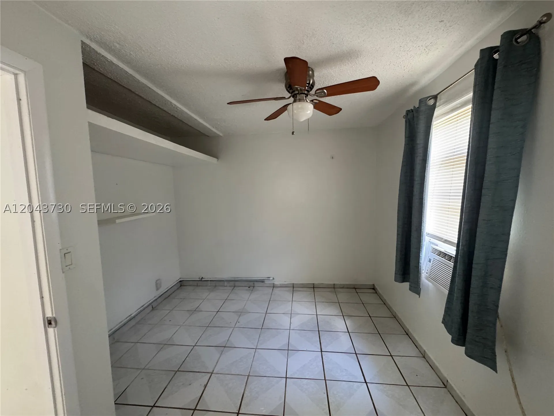 215 Columbus Parkway Hollywood FL 33021