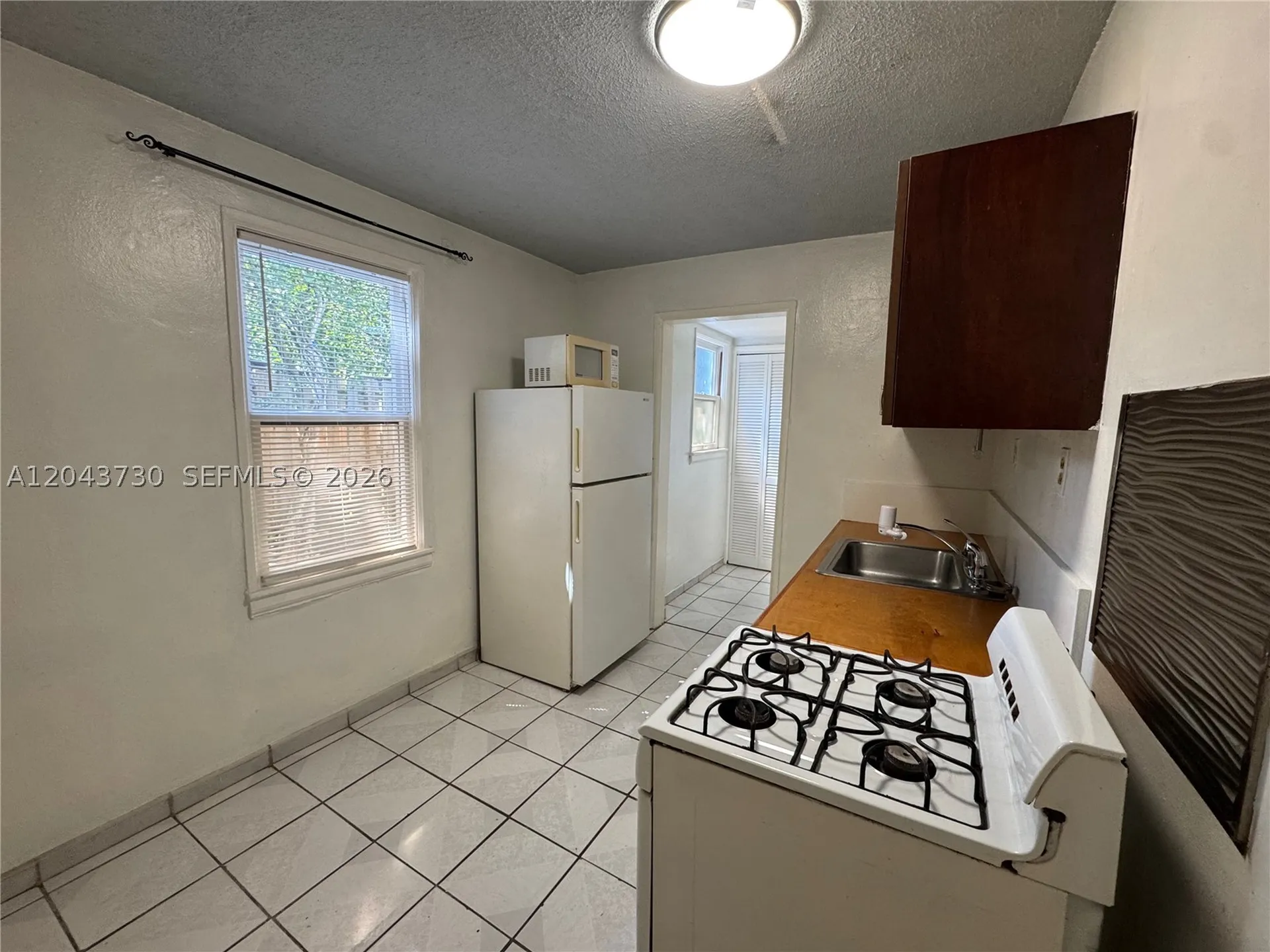 215 Columbus Parkway Hollywood FL 33021