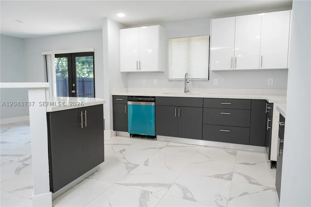 2522 NW 9th Place Fort Lauderdale FL 33311