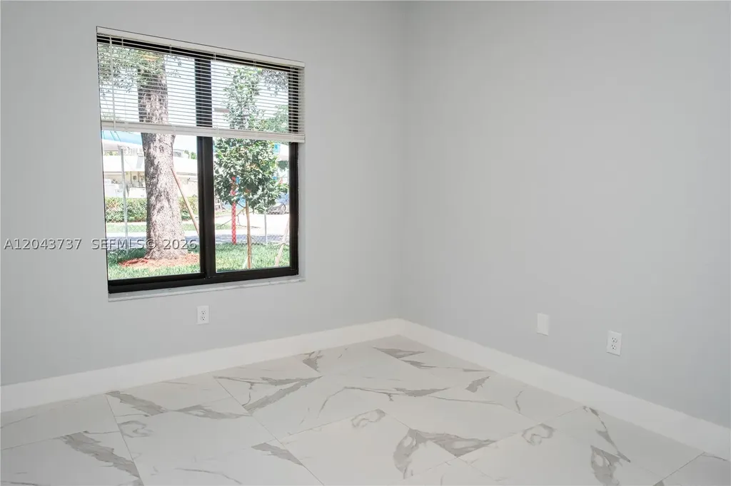 2522 NW 9th Place Fort Lauderdale FL 33311