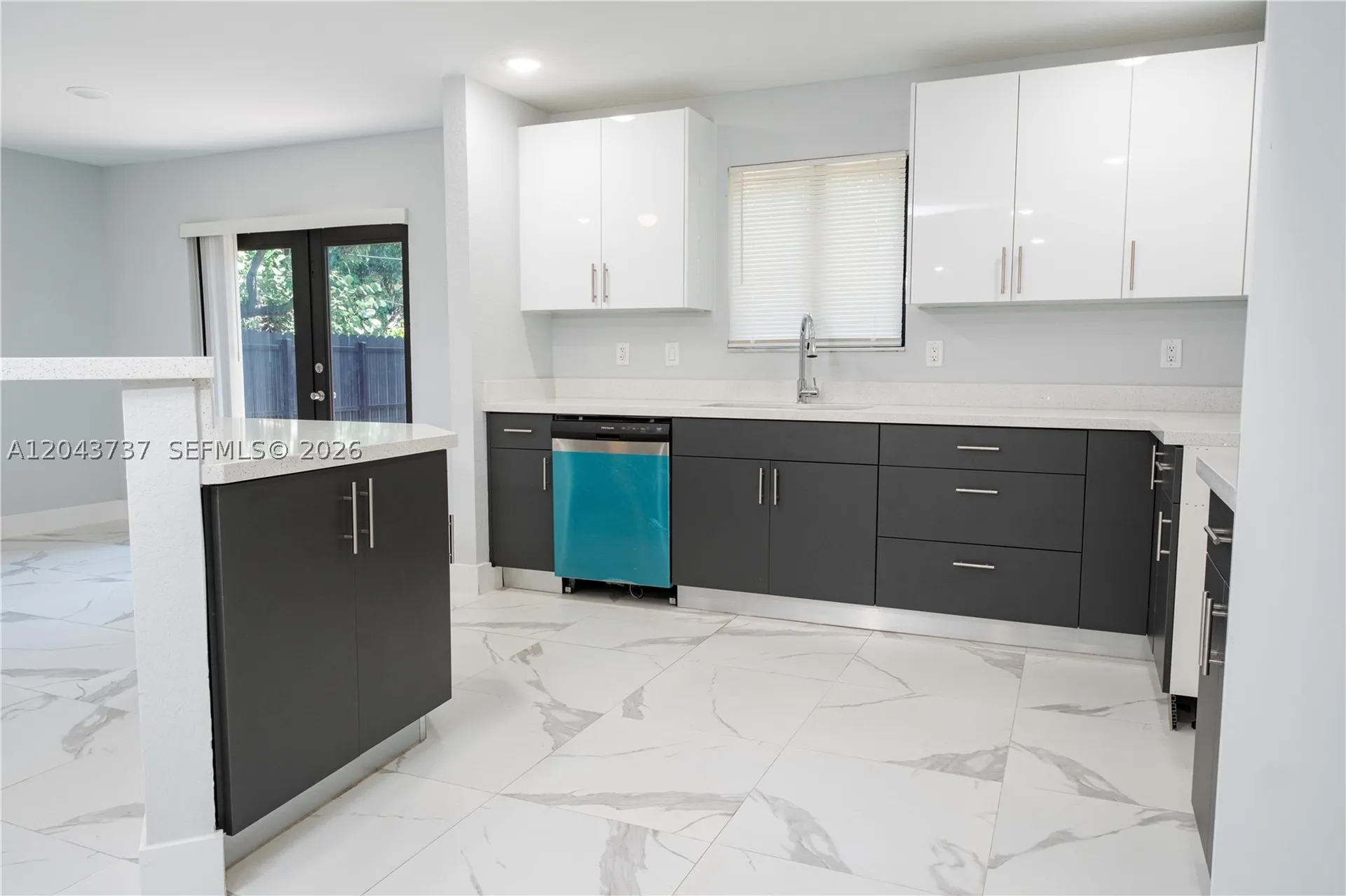 2522 NW 9th Place Fort Lauderdale FL 33311