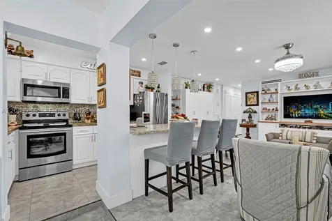 160 NE 8th Avenue Hallandale Beach FL 33009