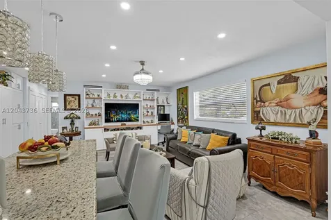 160 NE 8th Avenue Hallandale Beach FL 33009