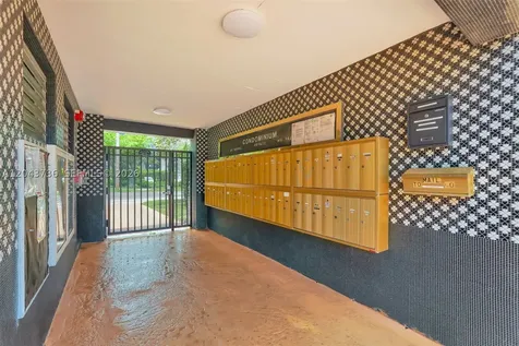 160 NE 8th Avenue Hallandale Beach FL 33009