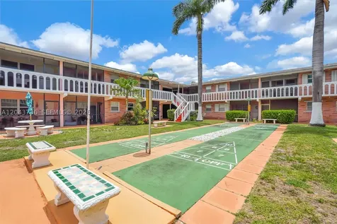 160 NE 8th Avenue Hallandale Beach FL 33009