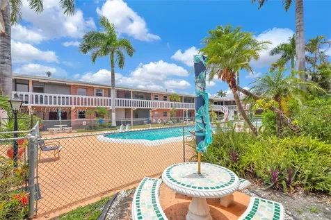 160 NE 8th Avenue Hallandale Beach FL 33009