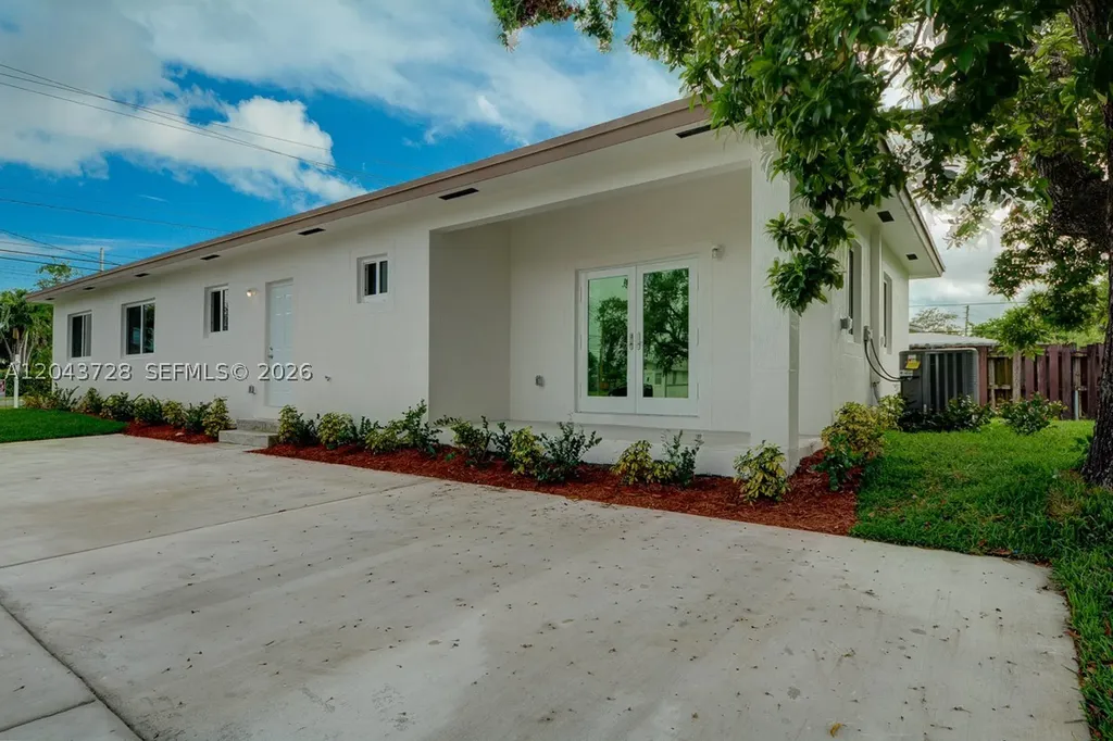 312 Phippen Waiters Road Dania Beach FL 33004