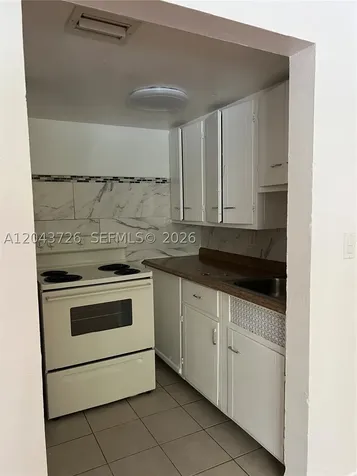 1895 SW 22nd Miami FL 33145